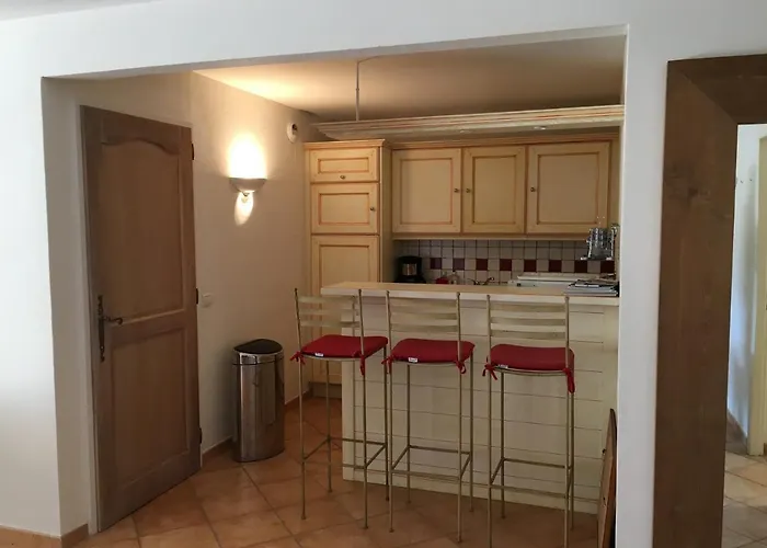 - 3 Bedroom Apartment, Air Conditioned, Outdoor Terrace, Swimming Pool Appartement *